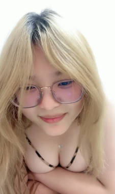 大屁股校花!一看就好想干啊 【19岁的小王】自慰 水狂喷