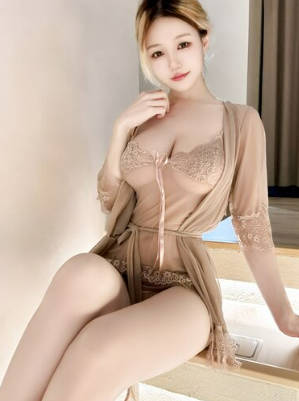 77万粉丝网黄蜂腰美乳萝莉「困困狗」无敌彩虹大屁股兜子展示完美臀部曲线,女上位骑乘,任何男人都难挡如此诱惑
