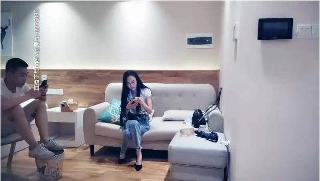 腰以下多是腿帅小伙网约极品兼职妹,苗条身材69姿势互舔,正入猛操搞得直浪叫,高潮呻吟搞完妹子挺开心