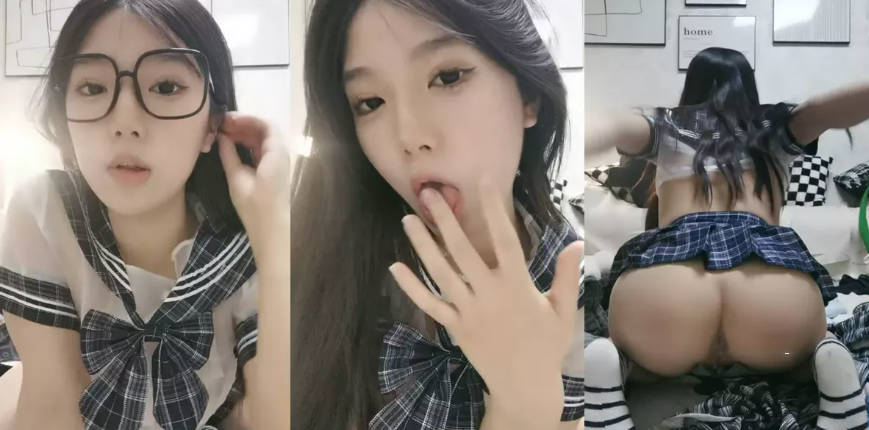 19极品尤物学生妹,黑框眼镜非常清纯,吸吮手指骚起来,肉感身材,顶级大肥臀,翘起摇摆