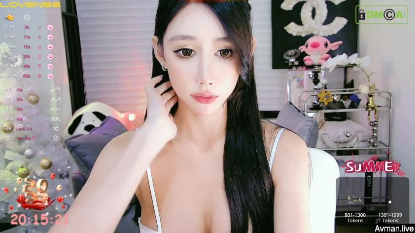 精品女神~最强画质~【Summer_Ki】激情热舞,道具自慰粉丝众多,土豪们选出的女神