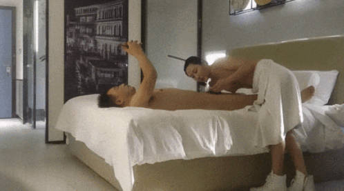 【男人榨汁机】主动勾引来第二炮，职业生涯最骚榜第一名，骚气冲天，不当小姐真是屈才了